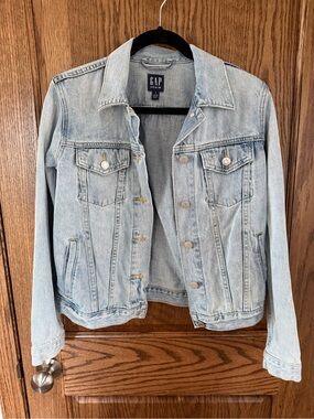 GAP Light Blue Denim Jean Jacket - Classic Front Button